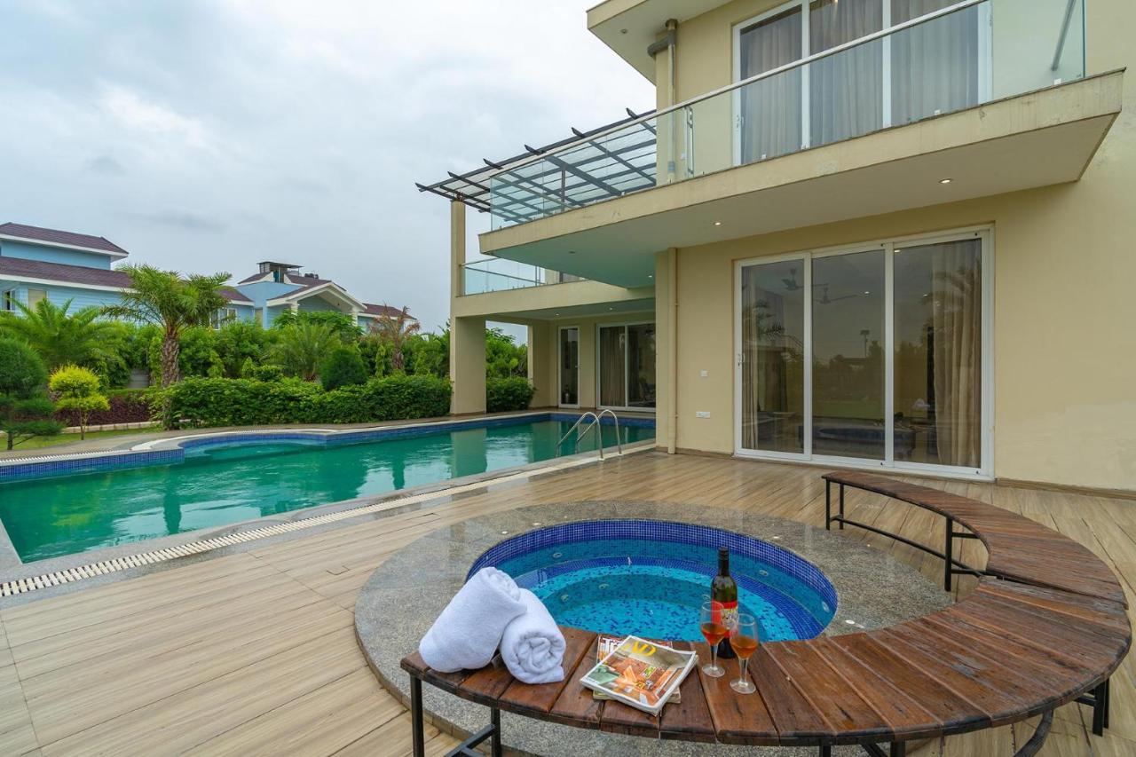 Stayvista At Blanc Belle With Outdoor Pool Sohna Exteriér fotografie