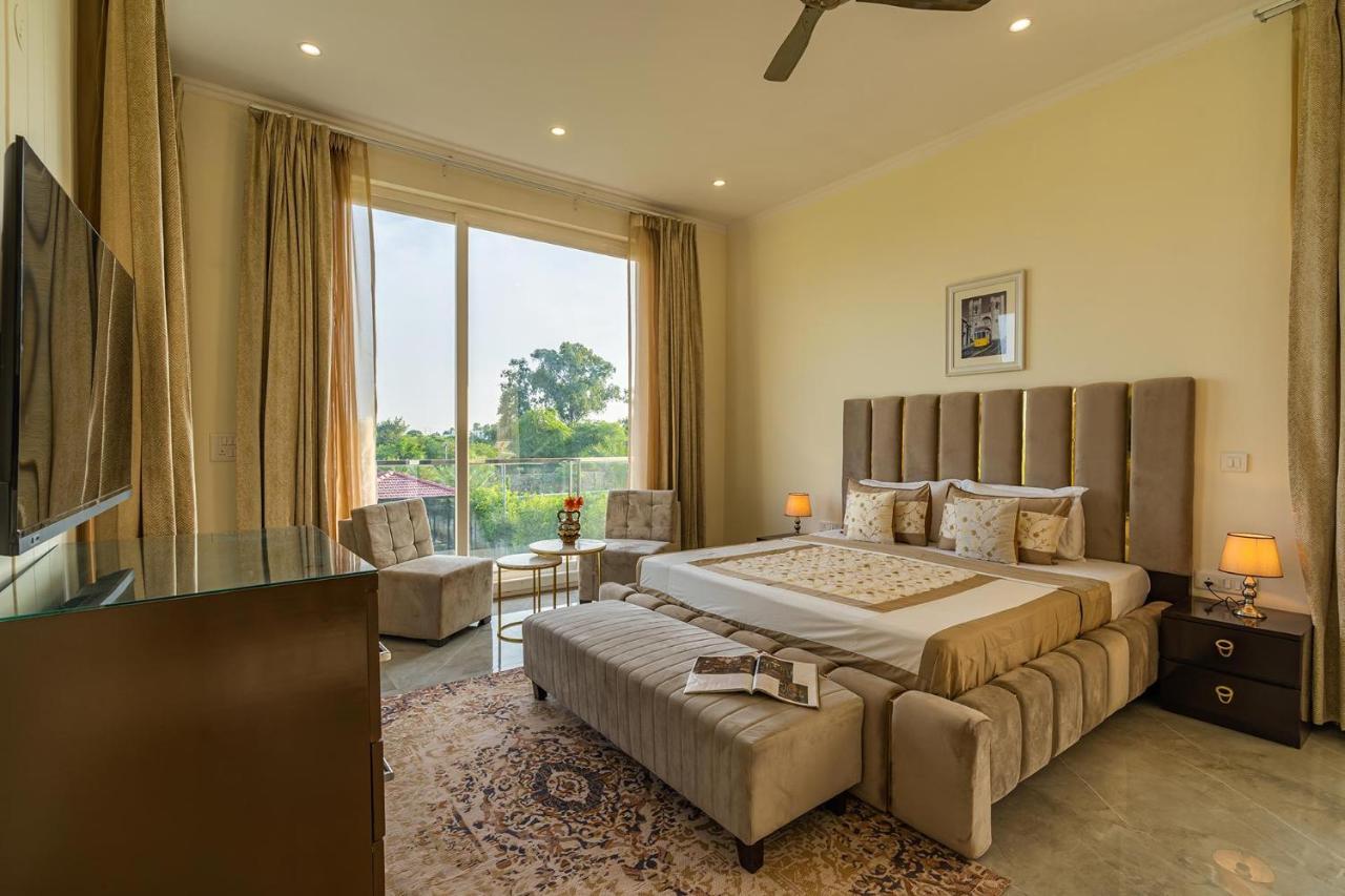 Stayvista At Blanc Belle With Outdoor Pool Sohna Exteriér fotografie