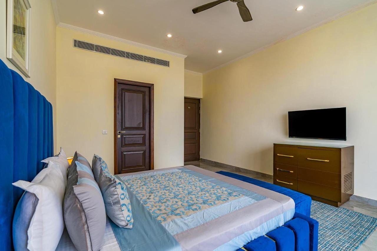 Stayvista At Blanc Belle With Outdoor Pool Sohna Exteriér fotografie