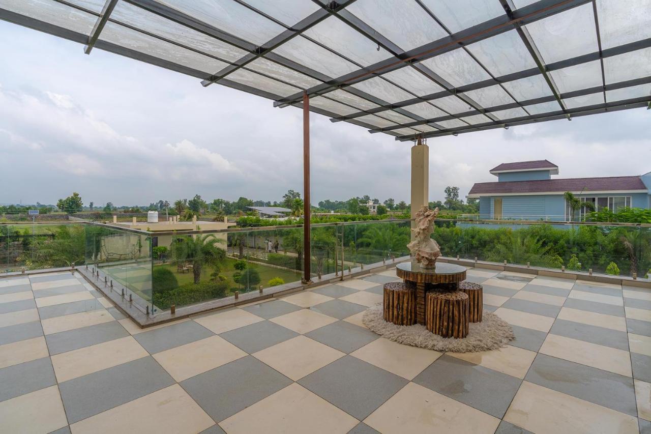 Stayvista At Blanc Belle With Outdoor Pool Sohna Exteriér fotografie