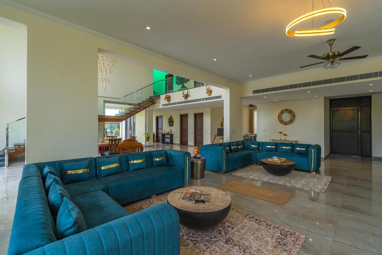 Stayvista At Blanc Belle With Outdoor Pool Sohna Exteriér fotografie