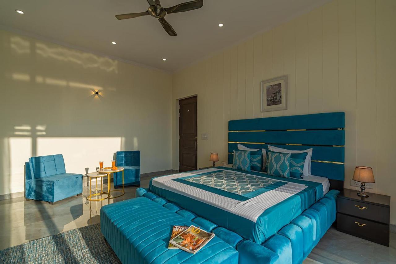 Stayvista At Blanc Belle With Outdoor Pool Sohna Exteriér fotografie
