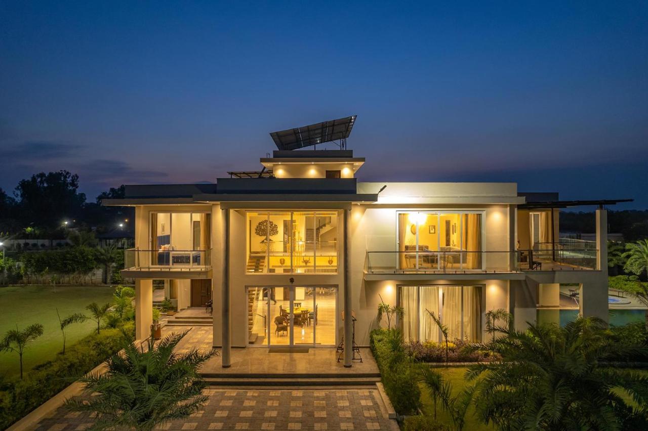 Stayvista At Blanc Belle With Outdoor Pool Sohna Exteriér fotografie
